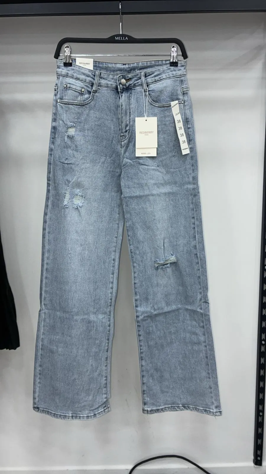 Jean a trou + large SKJ034