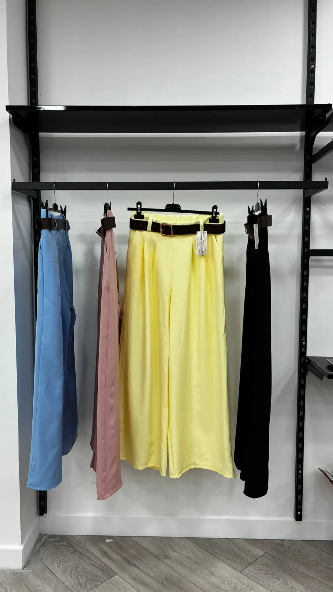 Pantalon fluide  avec ceinture 52731