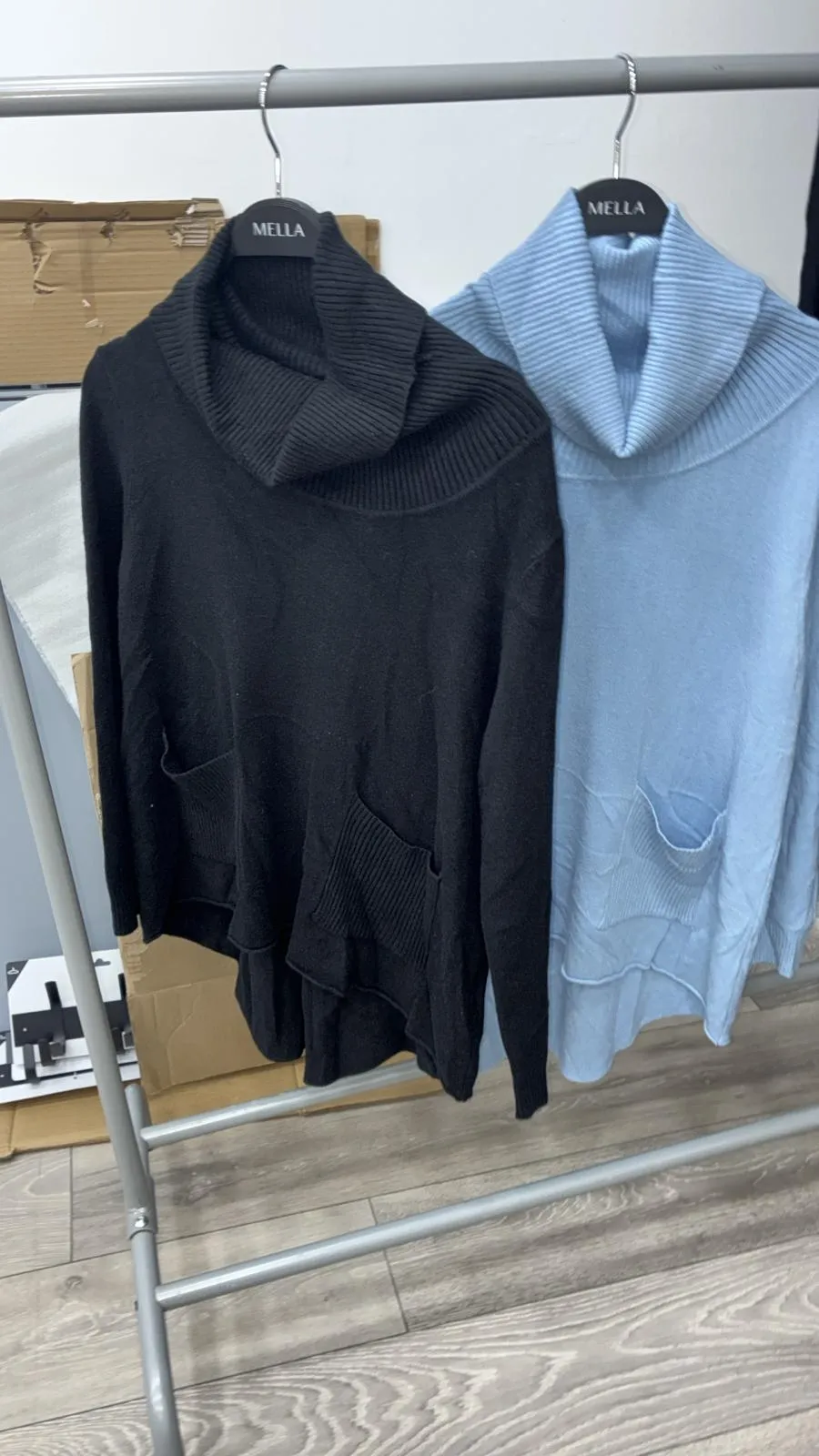 Pull col roulÃ© avec poche 0116